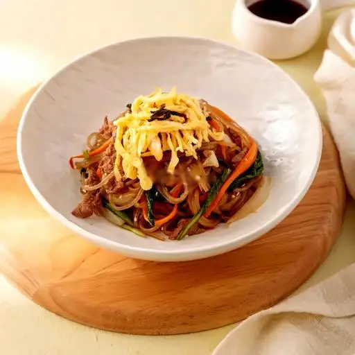 Miến trộn Hàn Quốc - 65.000 ₫ tại Tung Tung Chicken Gang - Trà Sữa & Món Ăn Hàn Quốc - Trường Sa