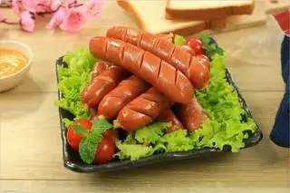 Xúc xích Đức - 17.000 ₫ tại Trà Sữa, Mì Cay & Ăn Vặt Rô Béo - Phạm Thế Hiển
