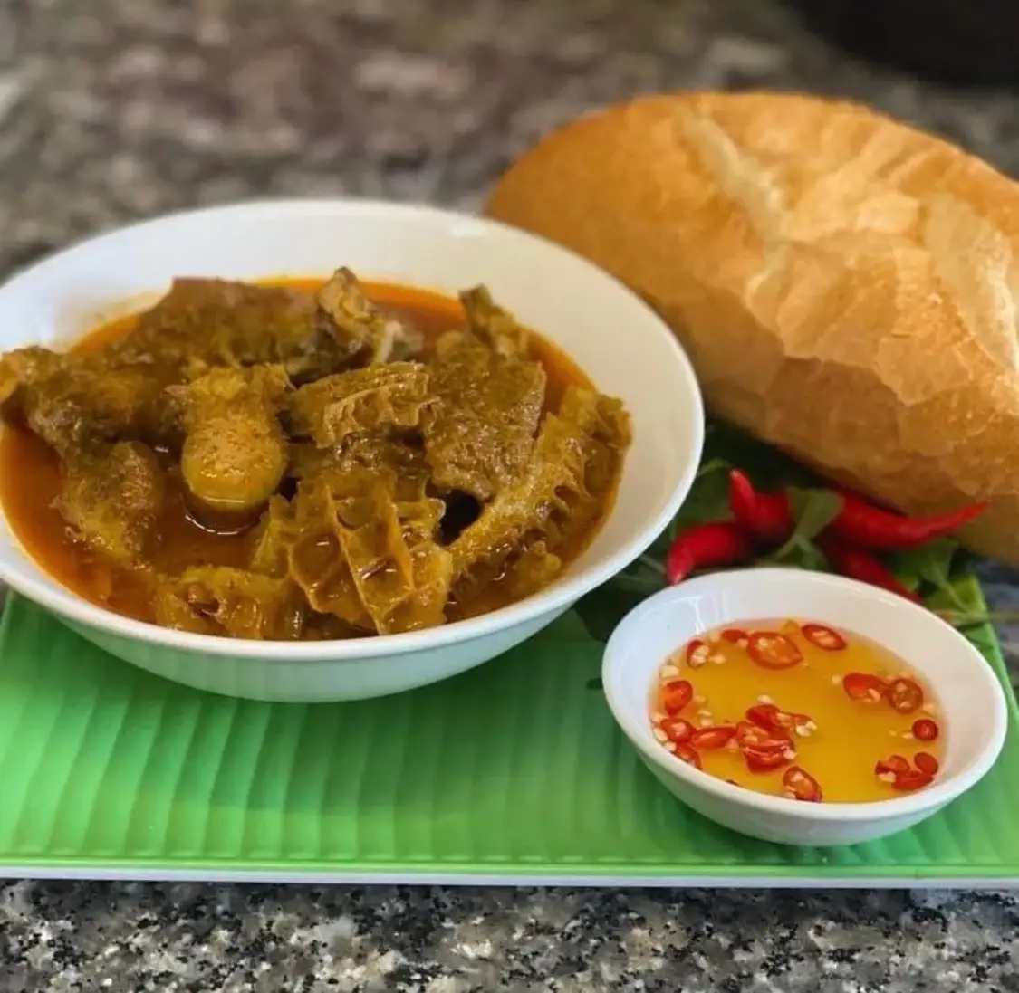 Hình ảnh Phá Lấu Bò Thập Cẩm Phần Lớn 120Gr - 1 Bánh Mì 