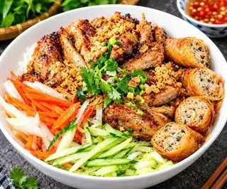 Hình ảnh Bún thịt nướng chả giò
