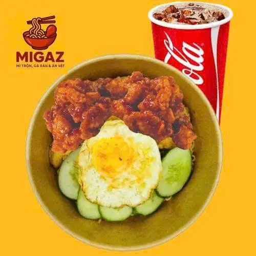 Hình ảnh Combo: Mì trộn Indomie gà viên sốt trứng - 1 ly nước ngọt size M