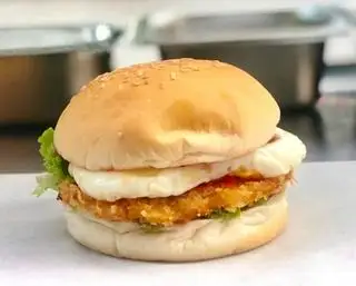 Hình ảnh Hamburger Trứng + Bò/gà/heo