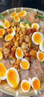 Hình ảnh Bánh tráng trộn lòng đào tóp mỡ
