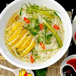 Hình ảnh ITEM-3ZXS - Phở gà lườn (Đã bao gồm 5k tiền hộp)