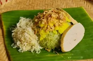Xôi Xéo Chà Bông + Chả - 40.000 ₫ tại Hải Phòng Ngon - Xôi, Bánh Mì Pate & Trà Hoa Cúc - Bùi Đình Túy