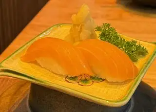 Hình ảnh SUSHI CÁ HỒI 2M