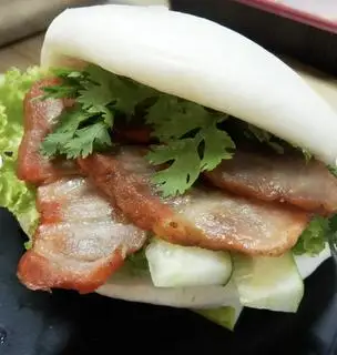Hình ảnh Bánh Bao Kẹp Thịt Xá Xíu