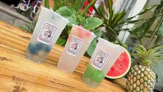 Hình ảnh Nước dừa trân châu hồng Pastel