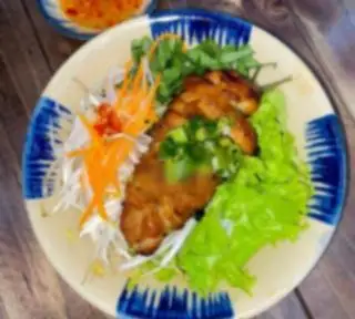 Bún thịt lụi nướng - 55.000 ₫ tại Cơm Tấm Long Xuyên Cô Nương - Bánh Canh Tôm Giã Tay - Tôn Thất Tùng