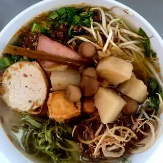 Bún Thái Chay - 33.000 ₫ tại Quán Chay Pháp Hoa - Bông Sao