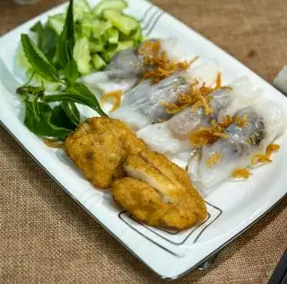Bánh cuốn chả mực Hạ Long - 68.000 ₫ tại Bánh Cuốn Nóng Hồng Thư - Lê Văn Sỹ