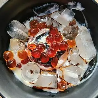 Bánh Flan (trân châu caramel giòn + whipping cream + sốt chocolate) - 9.000 ₫ tại Bap Bingsu - Cư Xá Thanh Đa