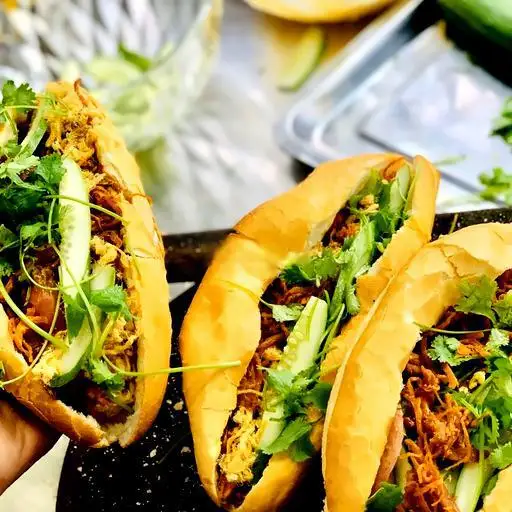Hình ảnh Bánh Mỳ Pate Thập Cẩm Nhân Truyền Thống