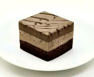 Chocolate mousse cake - 45.000 ₫ tại Trà Sữa, Sinh Tố & Bánh Ngọt Dung - Lê Thánh Tôn