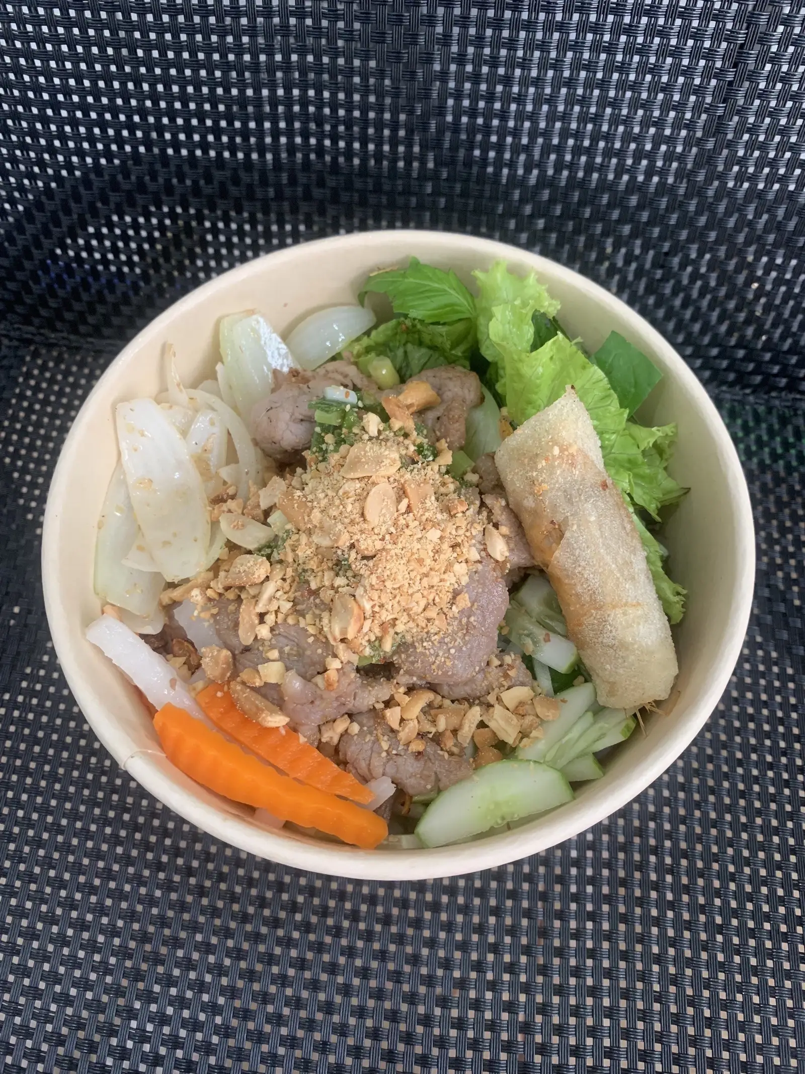 Bún Thịt Heo Xào + Chả Giò Tôm - 55.000 ₫ tại Đặc Sản Bún Thịt Nướng - Trần Đình Xu