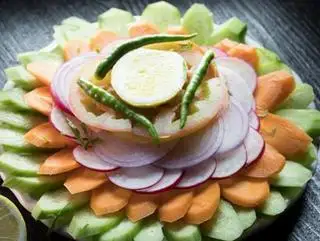 salad  - 99.000 ₫ tại The Indian House - Tôn Thất Thiệp