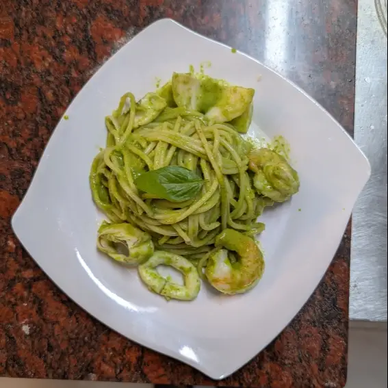 Hình ảnh Mì ý hải sản sốt Pesto