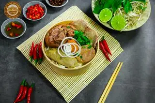 Tô Đặc Biệt - 82.000 ₫ tại Bún Bò Huế Sông Hương - Quang Trung