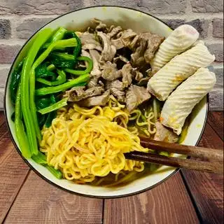 Hình ảnh Mì tim.cật mực xoắn