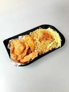 Mì trộn da gà rán giòn - 39.000 ₫ tại Gà Rán Sweet Chicken - Kỳ Đồng