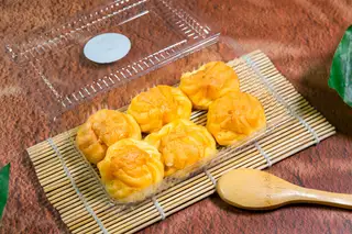 Bánh Su Kem - 27.000 ₫ tại Tiệm Bánh Suri - Bánh Ngọt & Bánh Kem - Nguyễn Ảnh Thủ