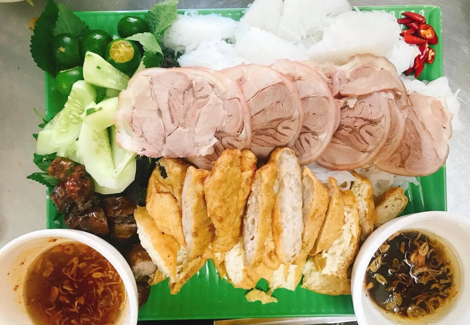 Hình ảnh Bún đậu đầy đủ