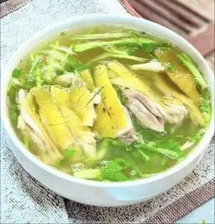 Hình ảnh Phở gà lưng