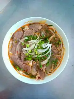 Hình ảnh Bún bò nạm gân