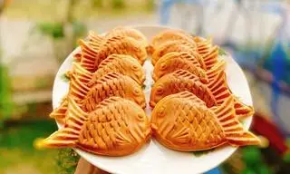 Hình ảnh 2 bánh cá nhân trứng muối