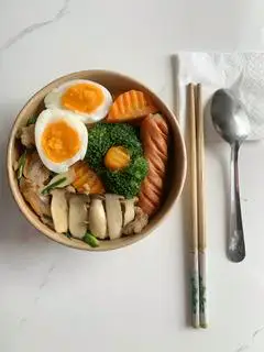 Hình ảnh Combo Cơm gà xào nấm + nước ép