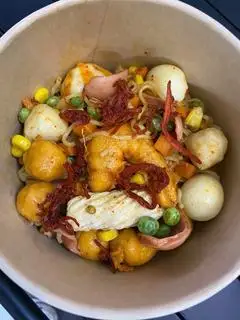 Hình ảnh Mì trộn đặc biệt