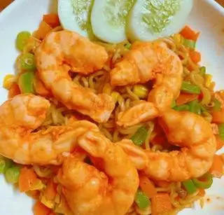 Hình ảnh Mì trộn tôm hình (đã bao gồm tiền hộp)