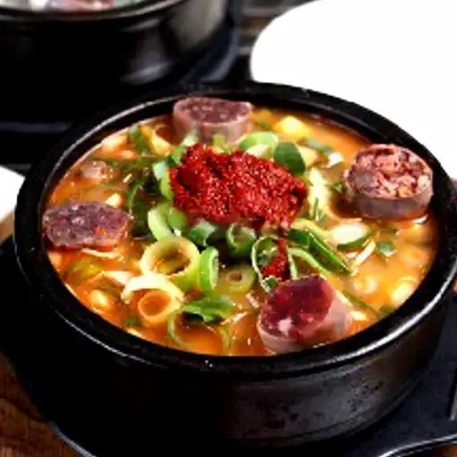 No.27 súp dồi heo - 216.000 ₫ tại Budae jjigae - Món ăn Hàn Quốc - Nguyễn Hữu Cảnh