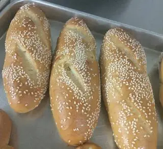 Hình ảnh Bánh mỳ nho dừa