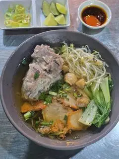 Hình ảnh Mì xá xíu xương