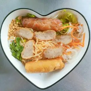 Bún thịt nướng thập cẩm - 37.000 ₫ tại Bún Thịt Nướng & Nem Nướng Chả Giò Khánh Vy - Phạm Đình Hổ