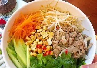 Hình ảnh bún trộn bò