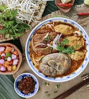 Hình ảnh Bún Bò ĐB có giò khoanh