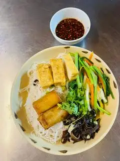 Bún Chả Giò Chay - 32.000 ₫ tại Cơm Chay Vạn Phúc - Lê Lợi
