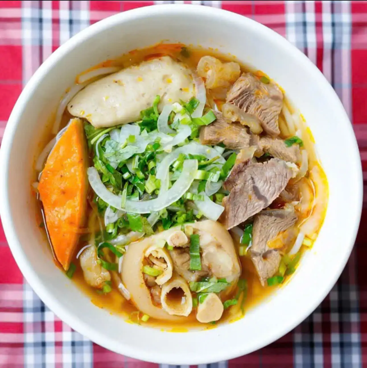 Bún bò đặc biệt giò heo - 86.999 ₫ tại Bún Bò Huế 39 - Rạch Bùng Binh