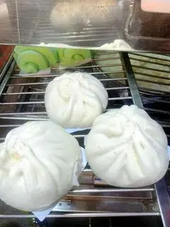 Bánh bao đặc biệt - 39.000 ₫ tại Bánh Mì Hà Nội Hải Huyền - Kênh Tân Hoá