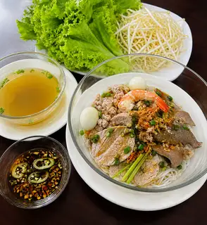 Hình ảnh HỦ TÍU NAM VANG ( KHÔ )
