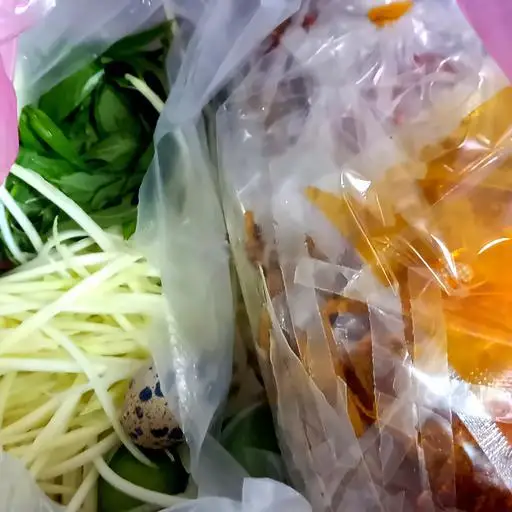 Hình ảnh Bánh tráng tự trộn full topping