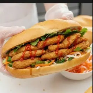 Hình ảnh Bánh mì Chả Cá Vũng Tàu + Trứng ốp la