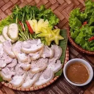 Bò tơ hấp - Cuốn rau rừng - 259.000 ₫ tại Bê Thui & Lẩu Bò 68 - Bùi Đình Túy