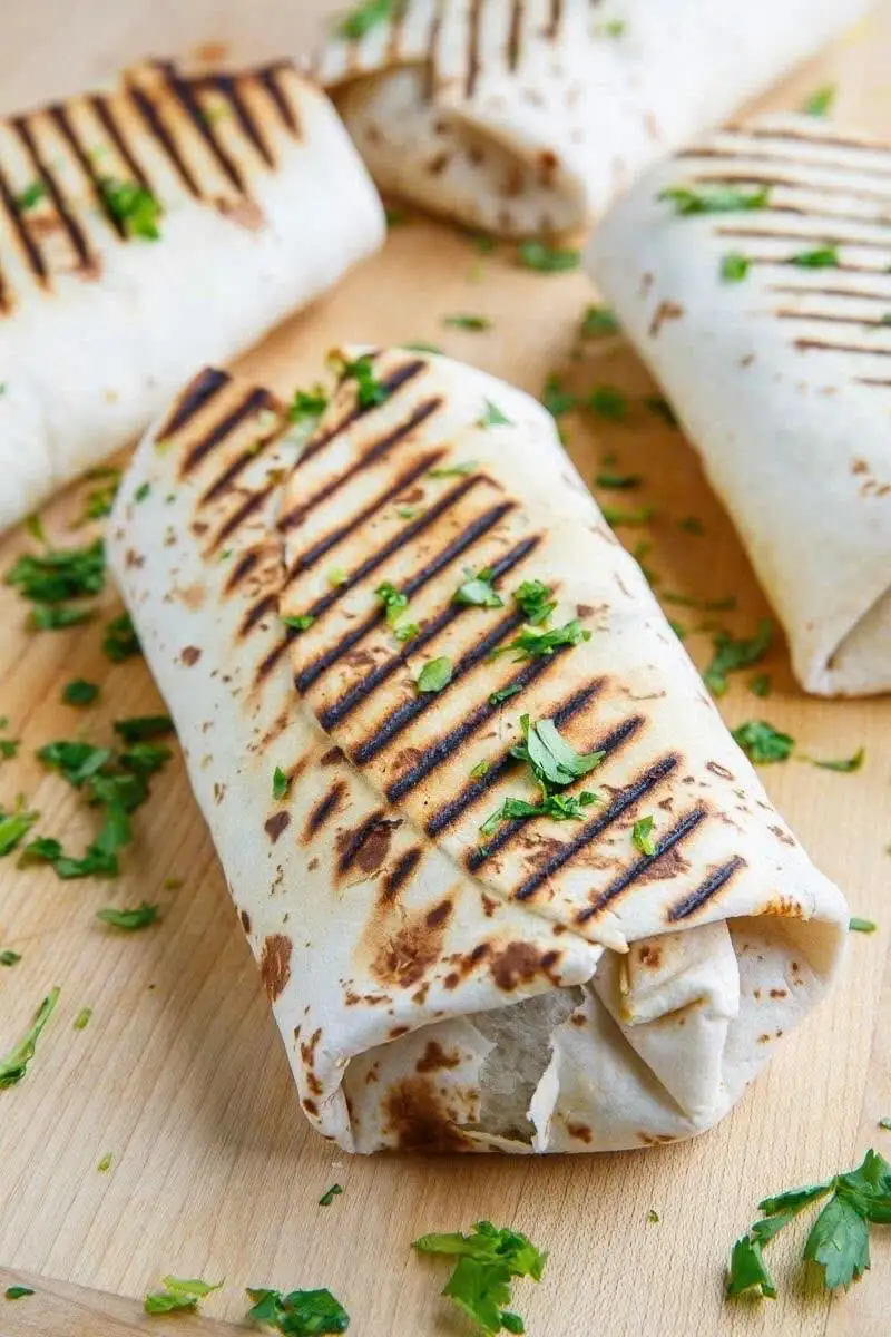 tacos xúc xích + trứng + phô mai - 72.000 ₫ tại Bánh Tocos HaNa - Huỳnh Tấn Phát