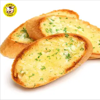 Bánh mỳ nướng bỏ tỏi (garlic butter toast) - 15.000 ₫ tại Funny Beef - Spaghetti & Beefsteak - Nguyễn Tri Phương