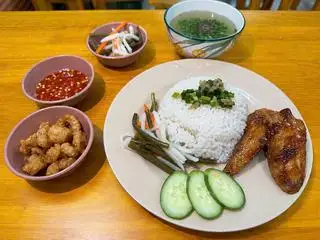 Hình ảnh Cơm Cánh Gà Nướng