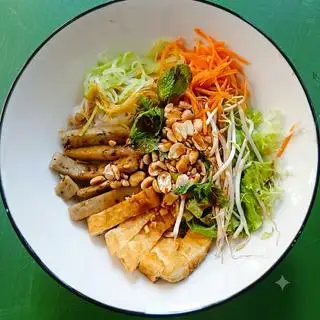 Hình ảnh Phở trộn nước sốt 