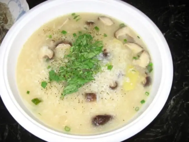 Hình ảnh Cháo gà đùi nấm hương